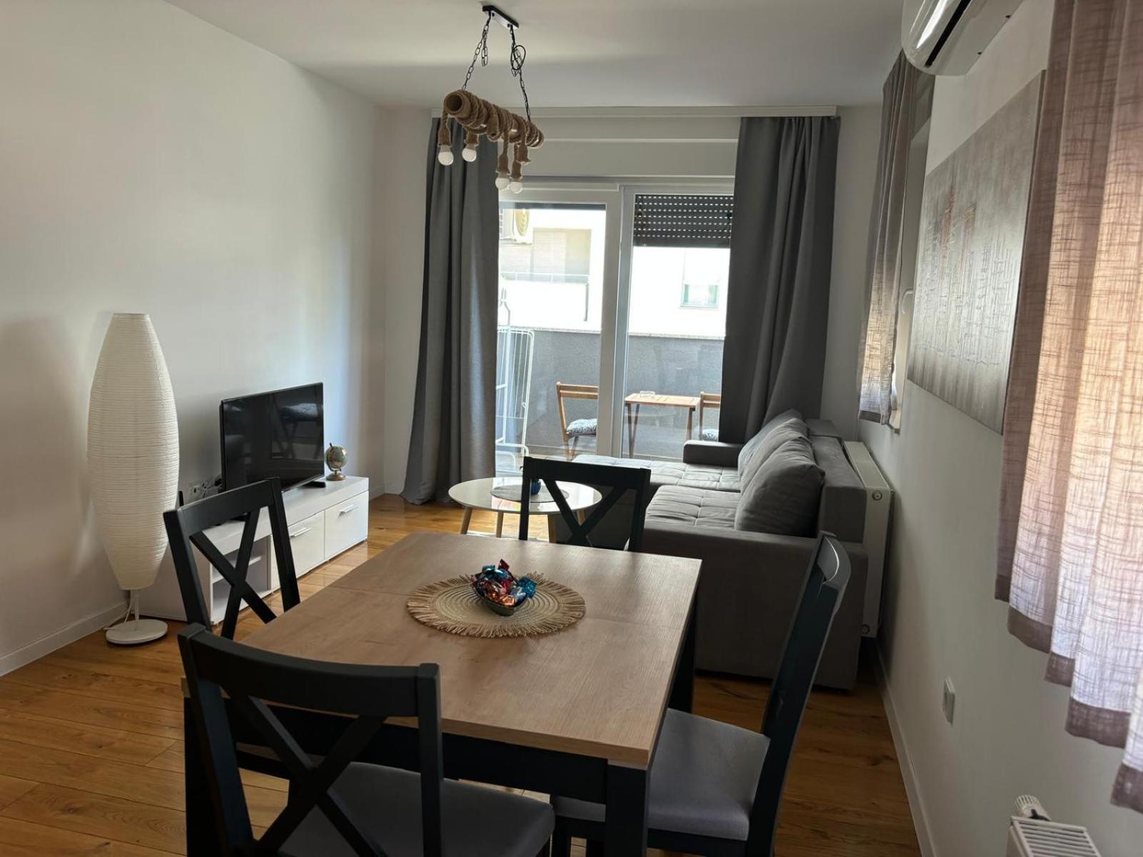 Novoureden Stan Apartamento Velika Gorica Exterior foto