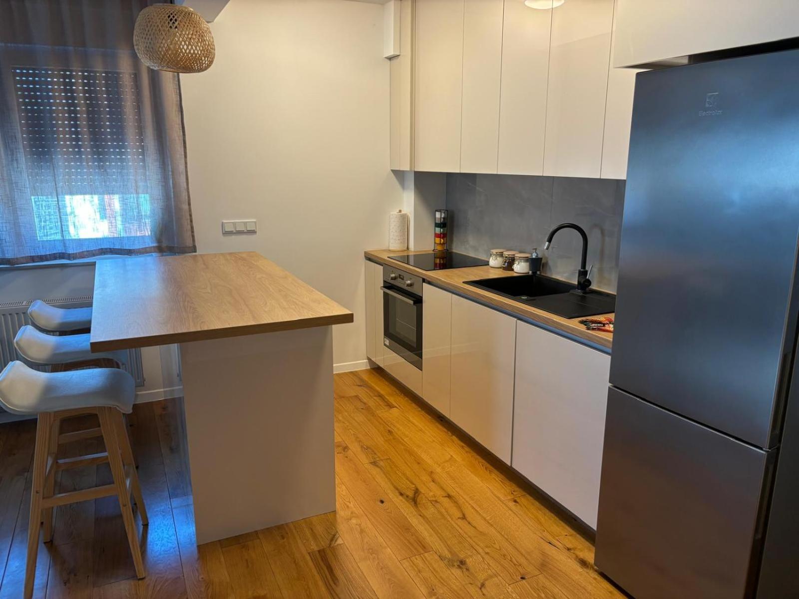 Novoureden Stan Apartamento Velika Gorica Exterior foto